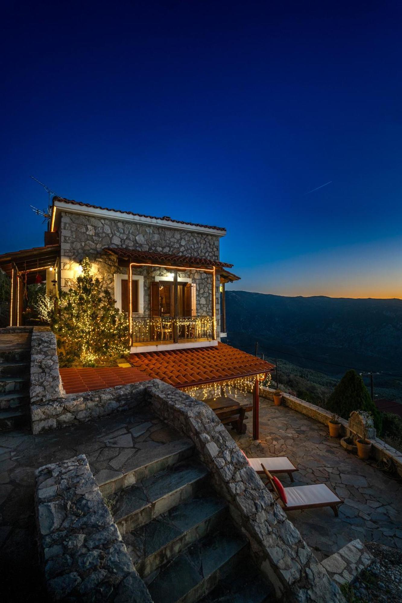 Rock Dandy Deluxe Chalet In Arachova - Delphi, Sauna, Prv Parking, Amazing View Екстериор снимка
