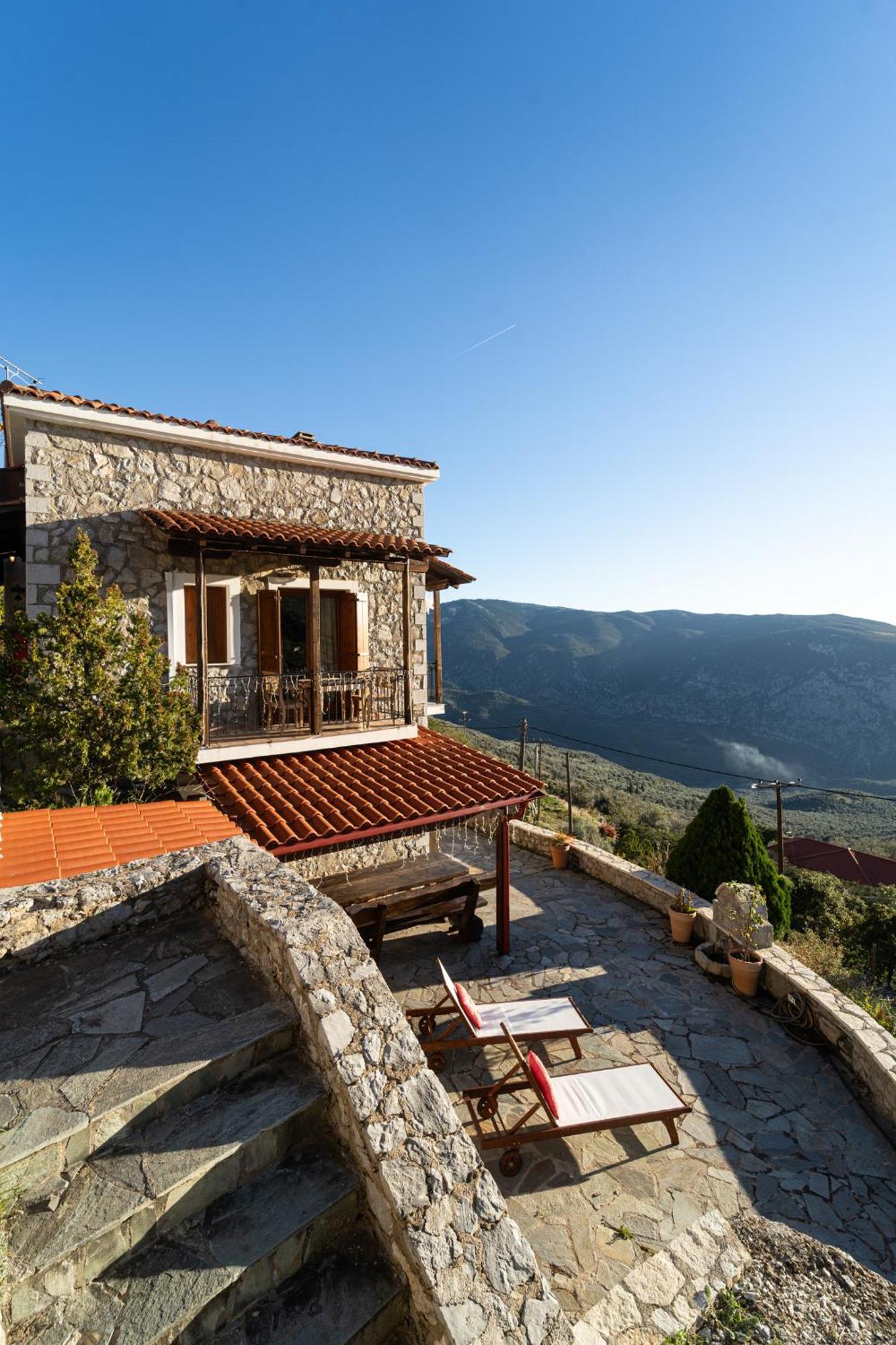 Rock Dandy Deluxe Chalet In Arachova - Delphi, Sauna, Prv Parking, Amazing View Екстериор снимка